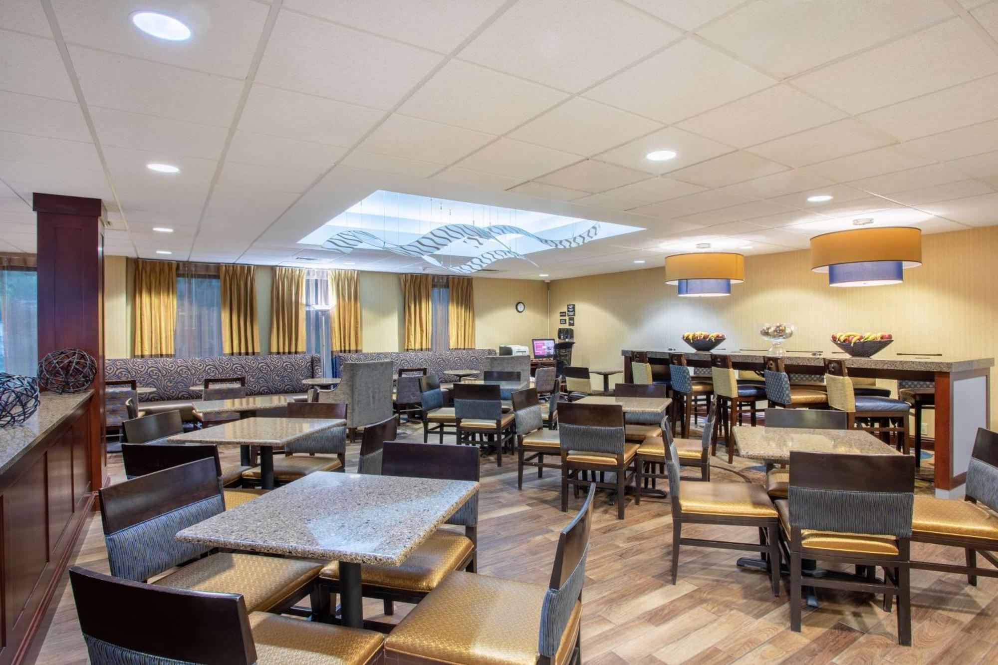 Hampton Inn Fishkill Exterior foto